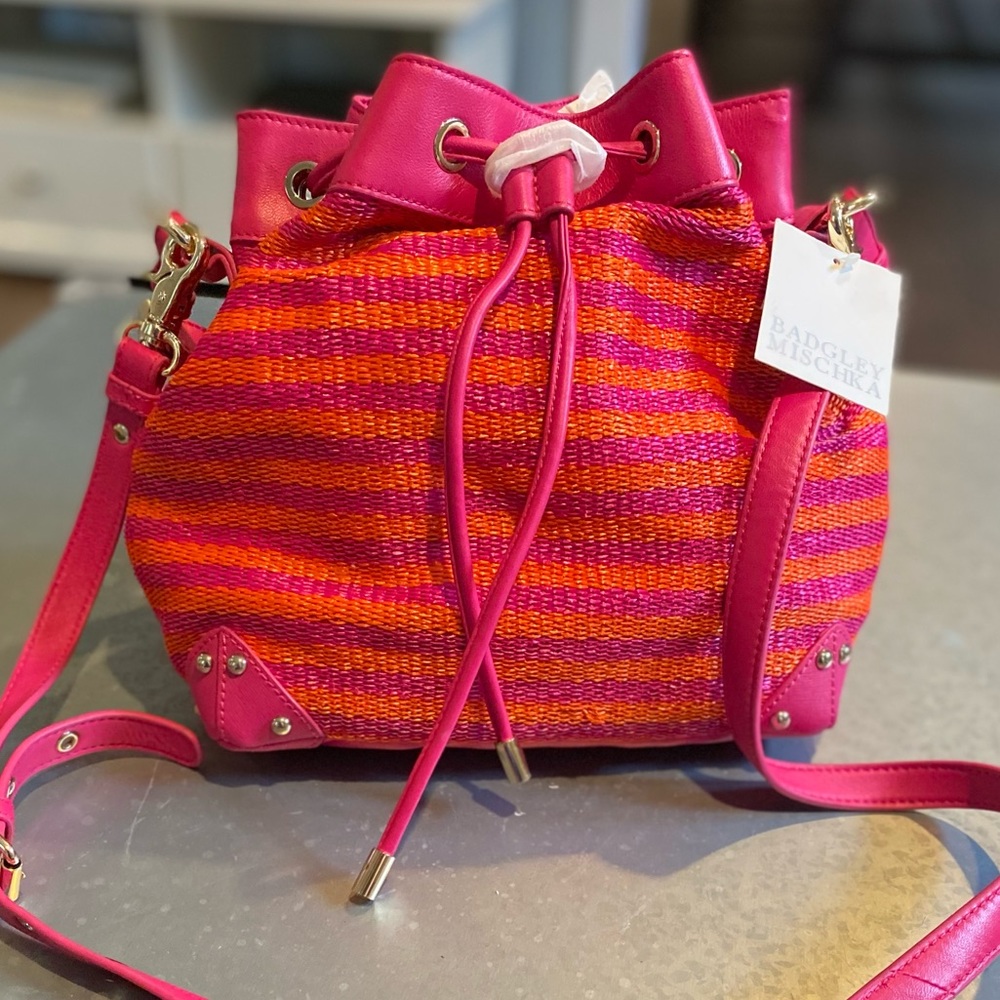Clio Straw Bag in Geranium and Fuscha